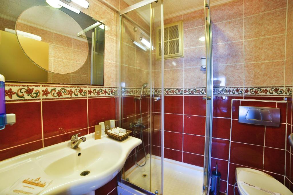 Koupelna v ubytování Hotel Grand Emin