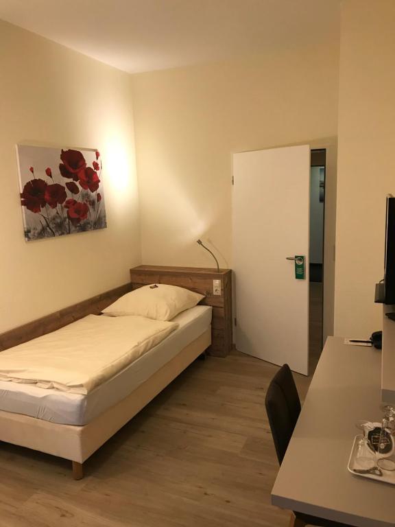 Hotel am Pferdemarkt - Single Room