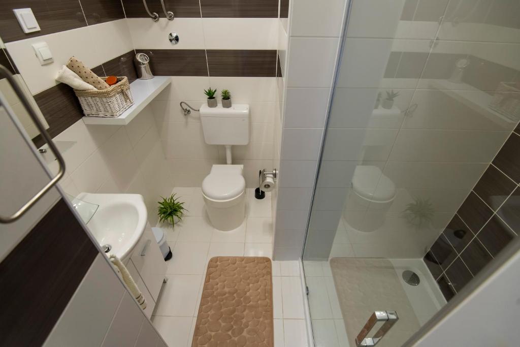 Kúpeľňa v ubytovaní Guest house Lenny rooms