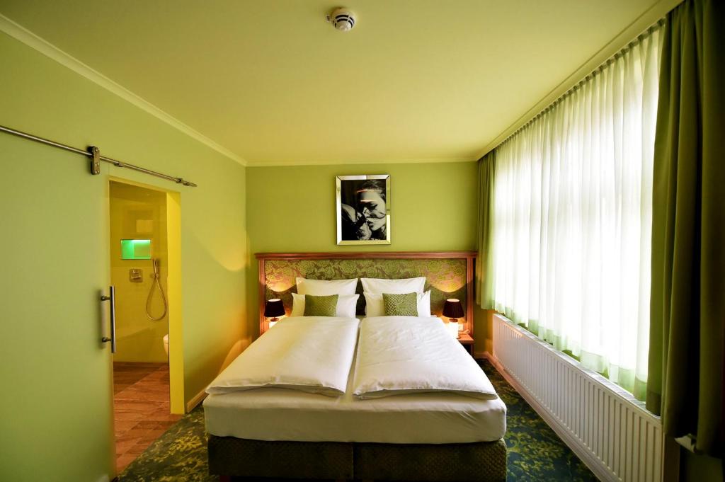 MOMENTS Boutique Hotel - 16