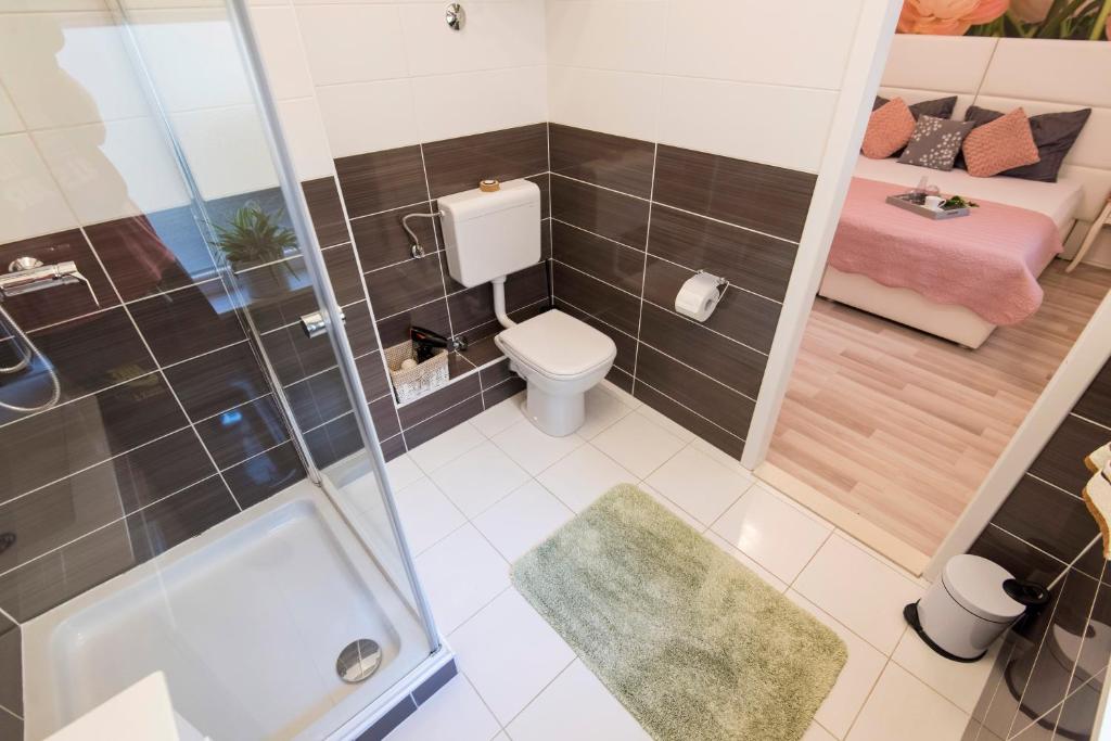 Kúpeľňa v ubytovaní Guest house Lenny rooms