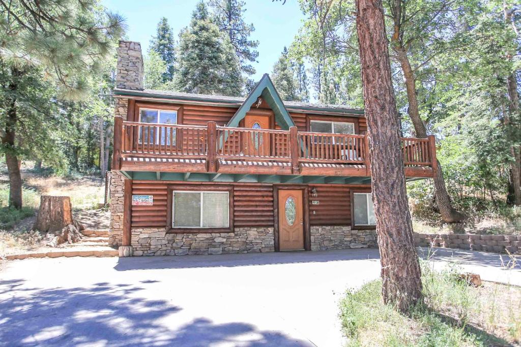 Vacation Home Moonridge By Big Bear Cool Cabins Big Bear Lake Ca Booking Com