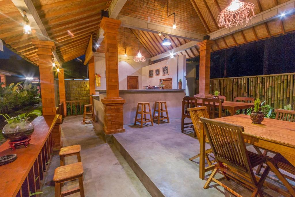 Restaurace v ubytování Jero Sebali Villa by Travellink Bali