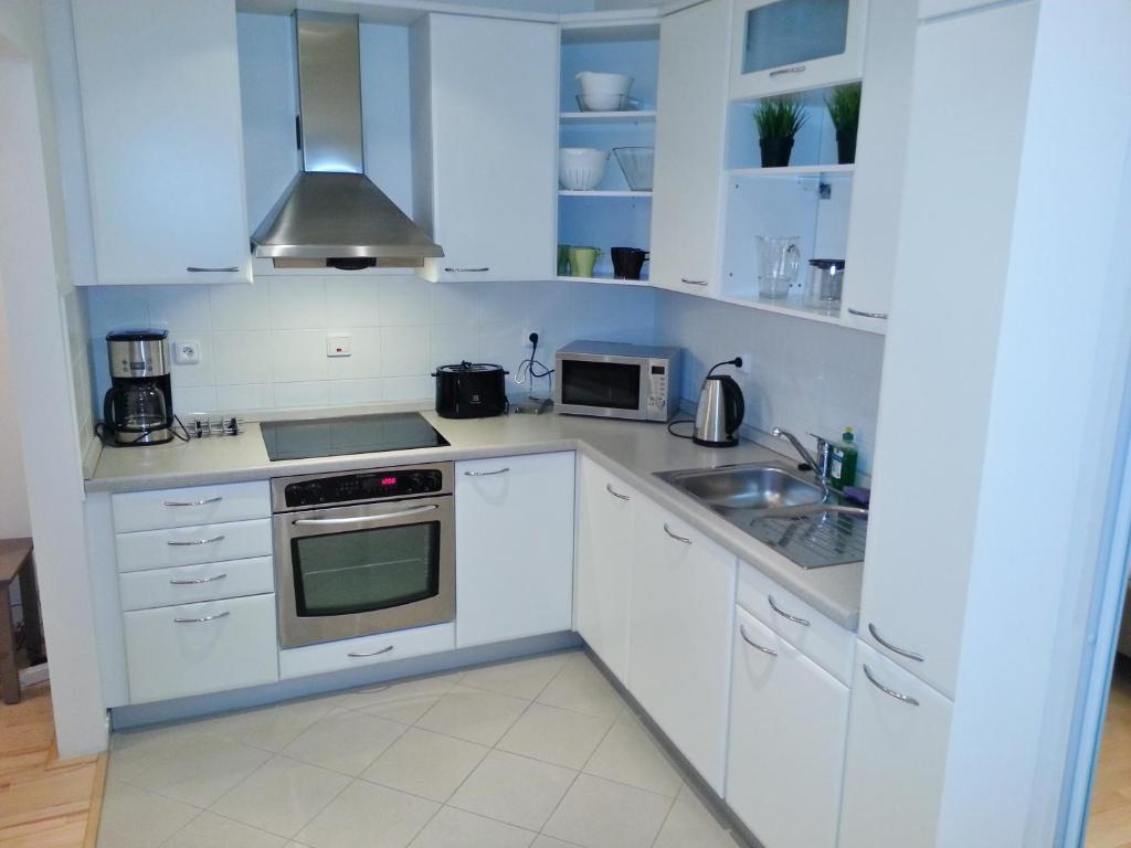 Old Town Square Apartments - Resim 9