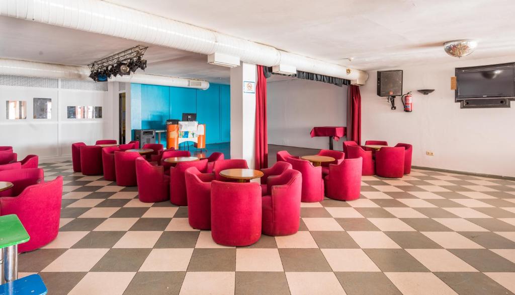 TV a/nebo společenská místnost v ubytování BLUESEA Hotel Los Fiscos