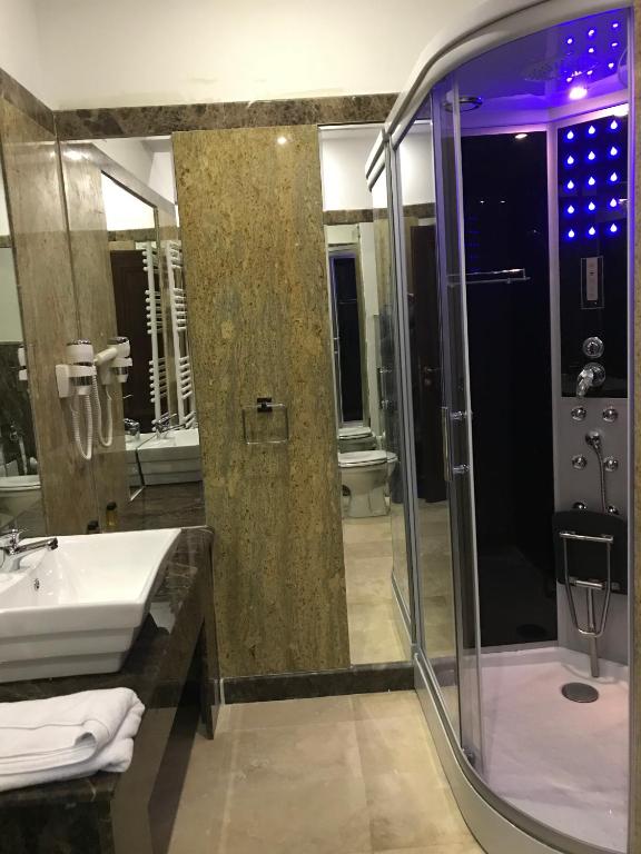 Koupelna v ubytování Hotel Best