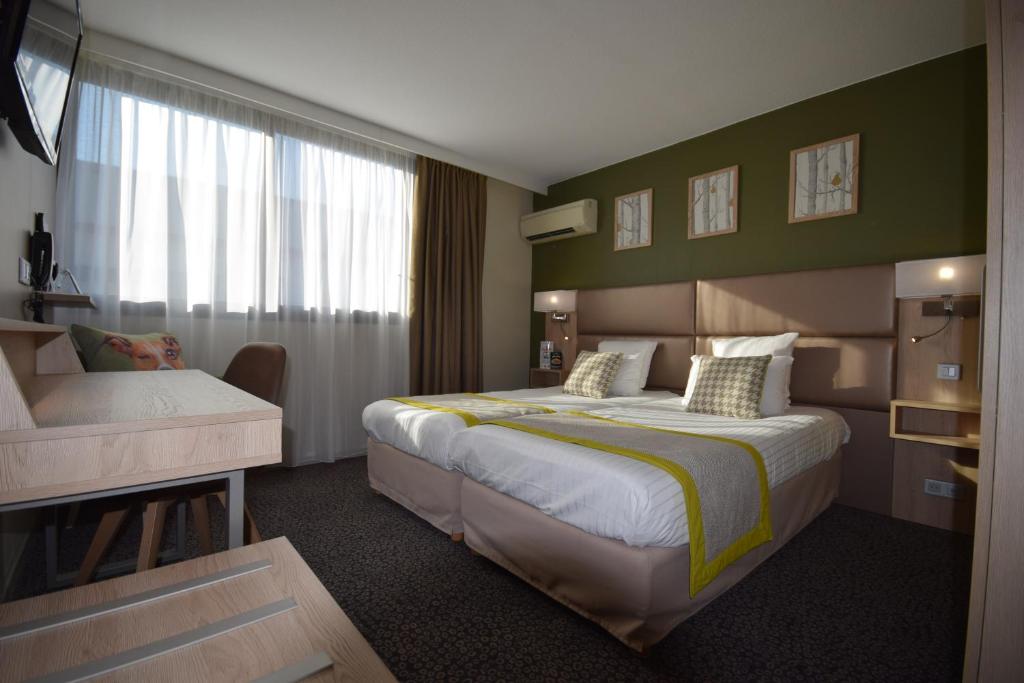 Kyriad Prestige - Bordeaux Aeroport - Twin Room