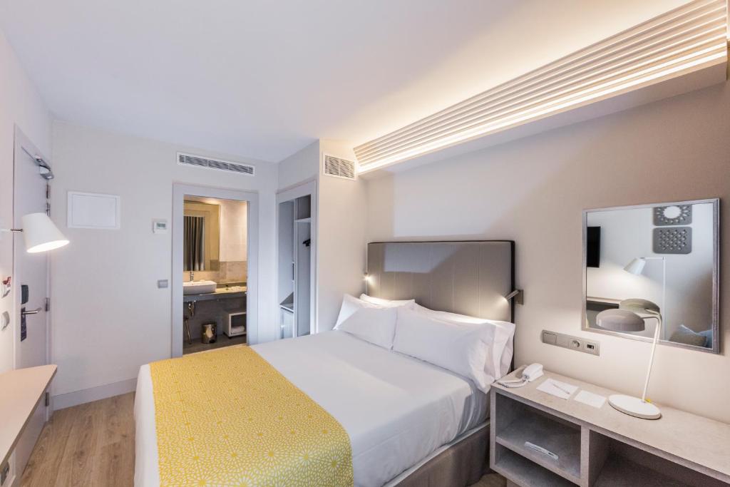 Catalonia Granada - 7