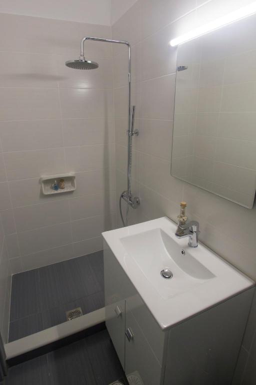 A bathroom at Amaradios