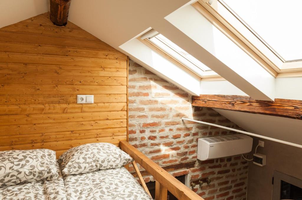Vitosha Blvd - Attic Studio - Apartment
