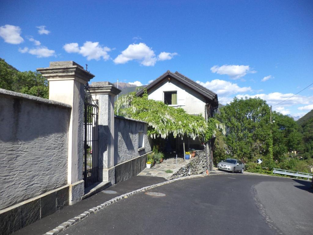 a house on the side of a road at B&B Casa Codega in Intragna