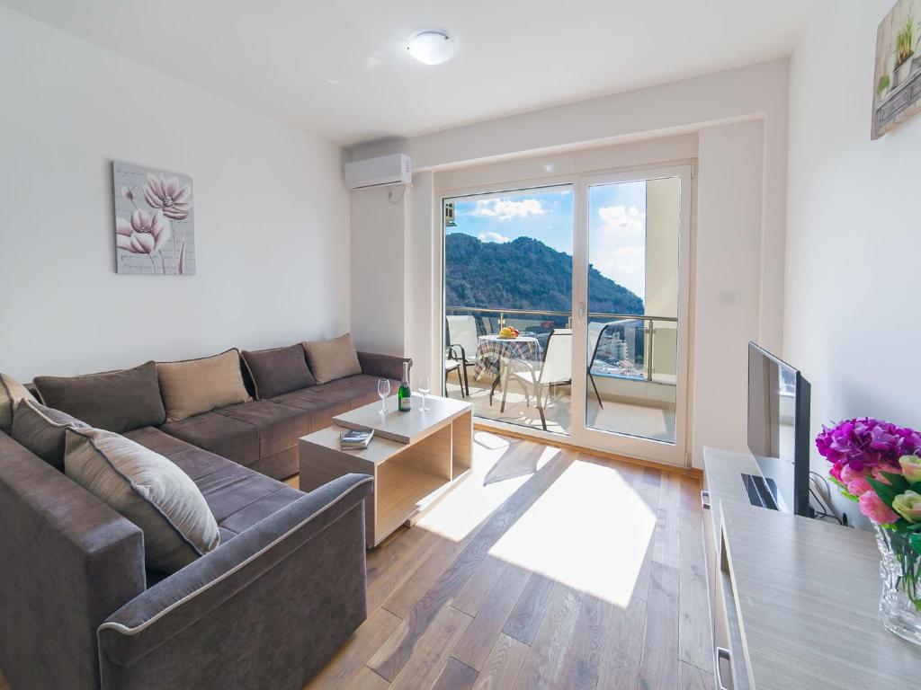 Apartments Bel&Rus Hestia - Three-Bedroom Apartment