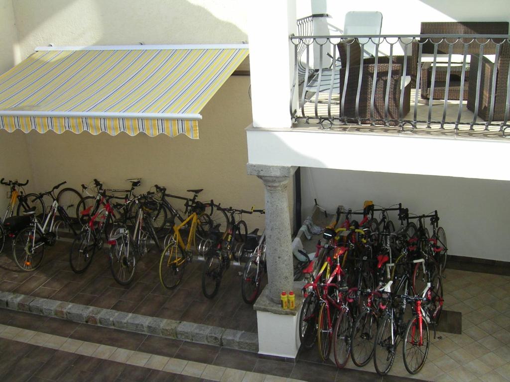 Jízda na kole v ubytování Hotel Gasthof zur Post nebo okolí
