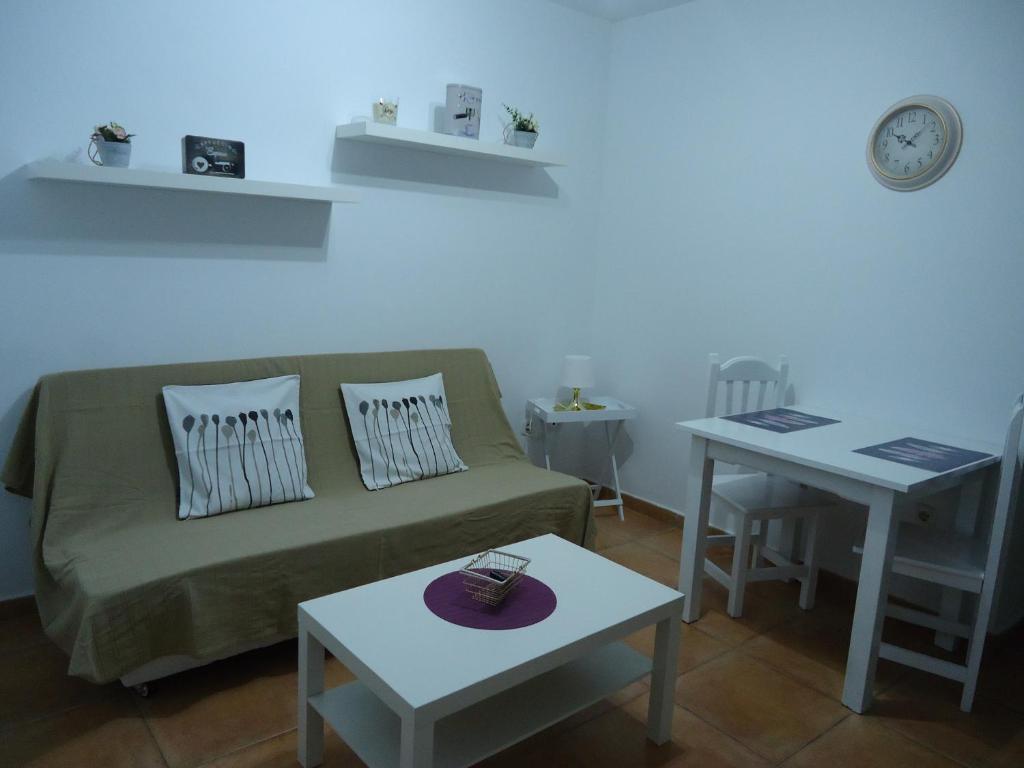 A seating area at Apartamento Céntrico Lobos
