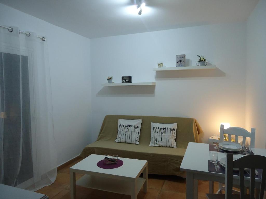A seating area at Apartamento Céntrico Lobos