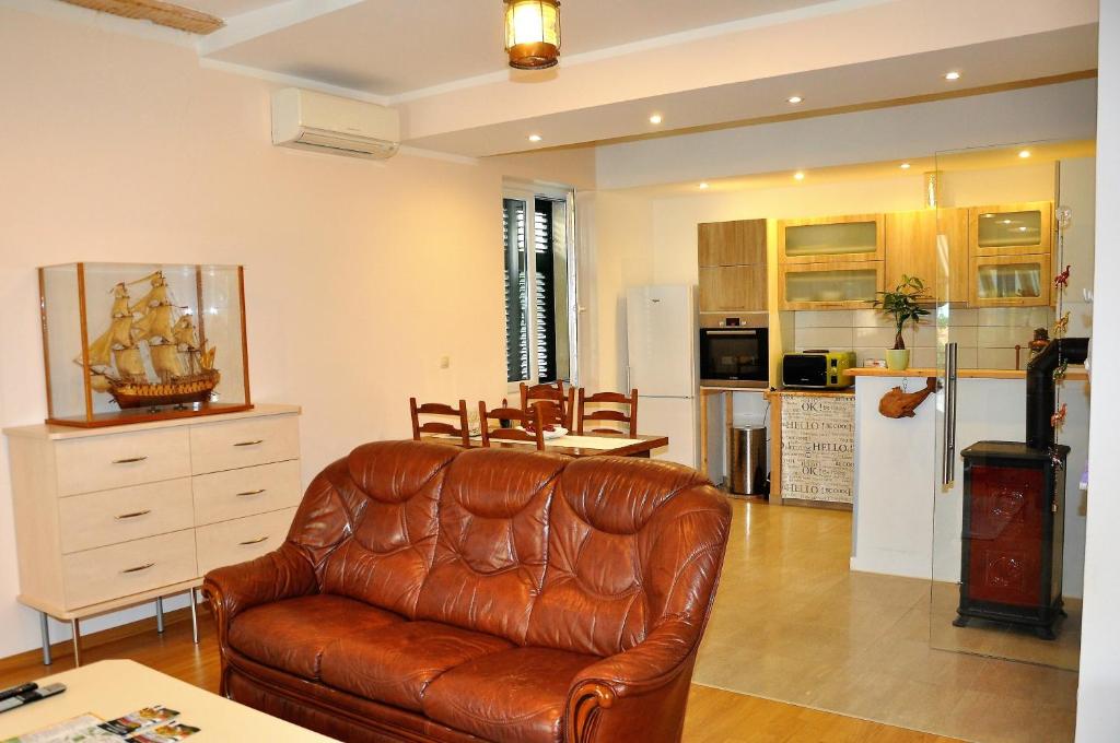 Kuchyňa alebo kuchynka v ubytovaní Marta Sea Residence