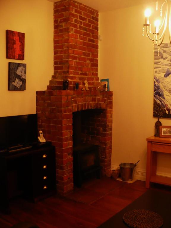 Brockworth Cottage - Resim 12