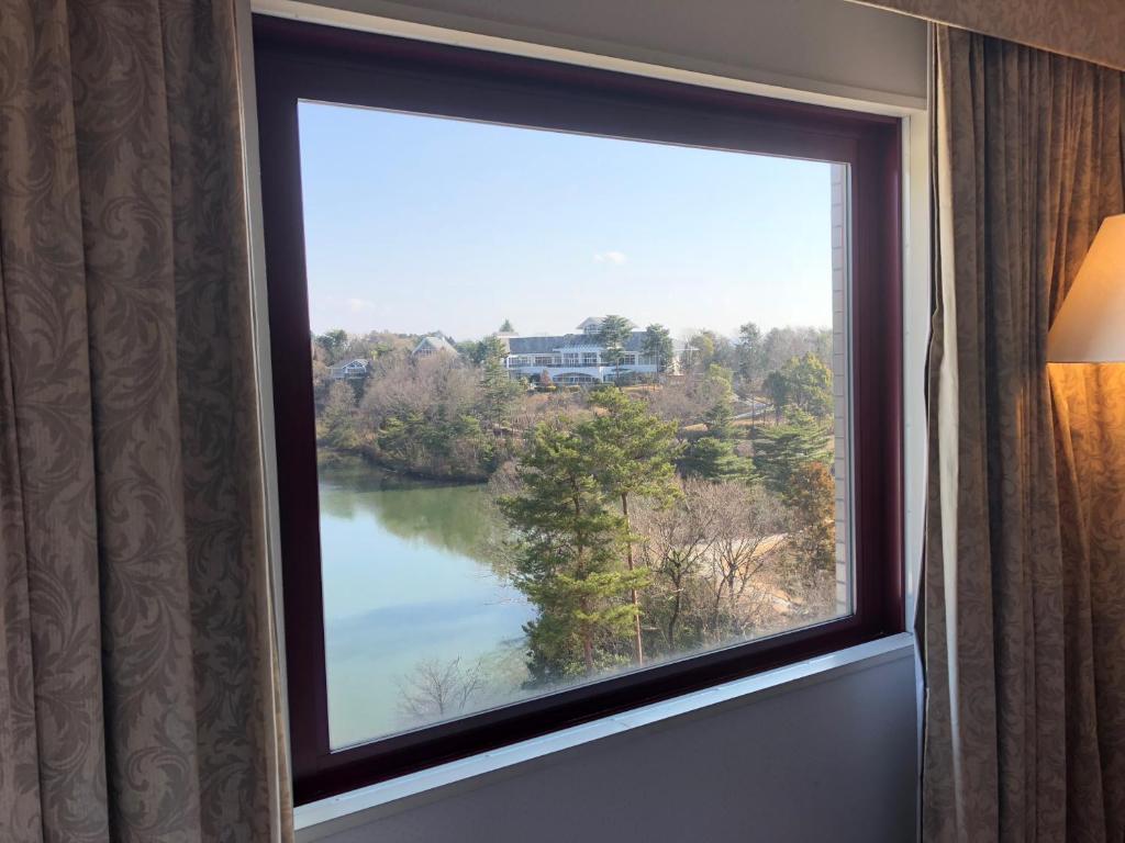 Hiroshima Airport Hotel - Standard Twin Room With Garden View - Non-Smoking