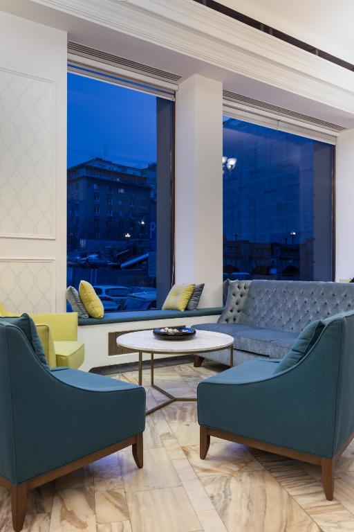 Posezení v ubytování Capitol Hotel