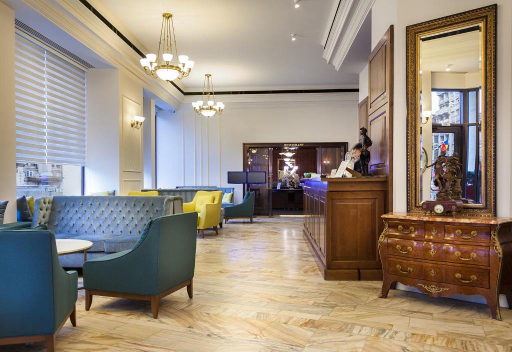 Posezení v ubytování Capitol Hotel