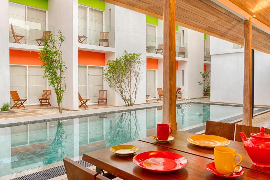 Bazén v ubytování Hotel J, Unawatuna nebo v jeho okolí