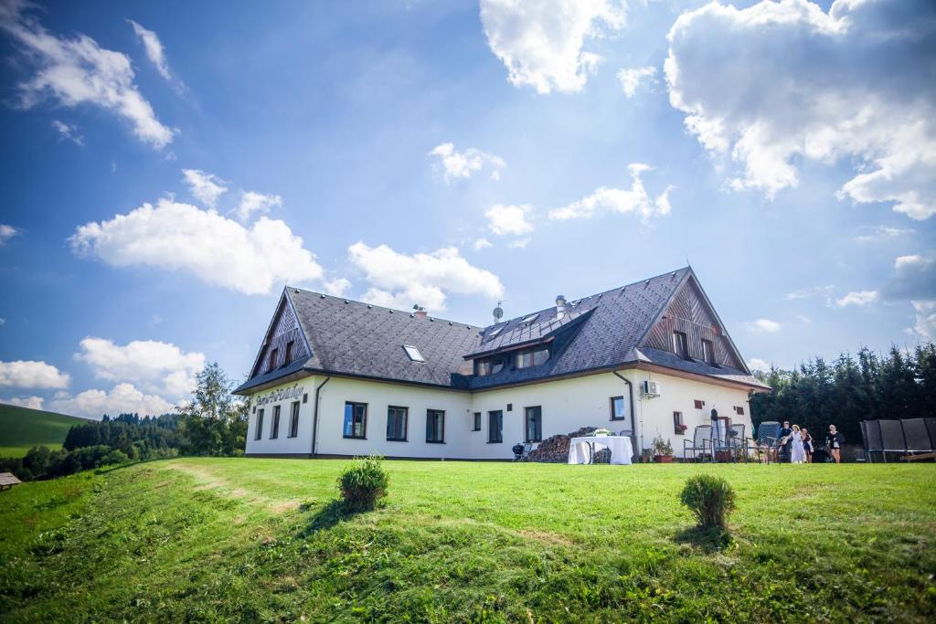 Budova, kde se hotel nachází