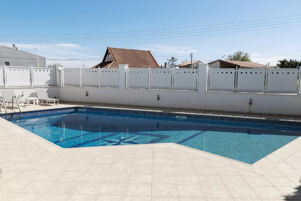 Villa d'Irene-near athens airport , 200 meters from the beach davis - 11