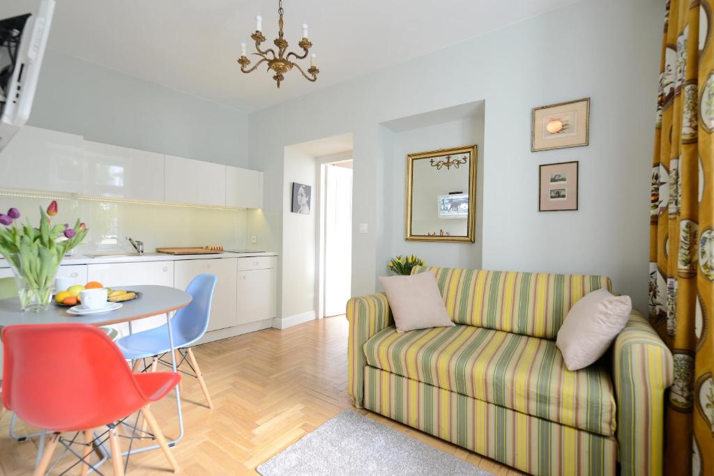 Crystal Suites Chez Helena - 12