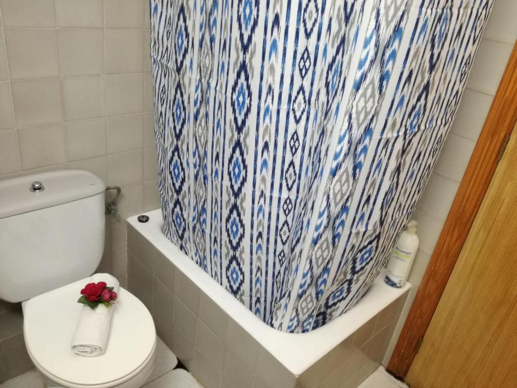 Koupelna v ubytování Hostal Ca'n Tiu
