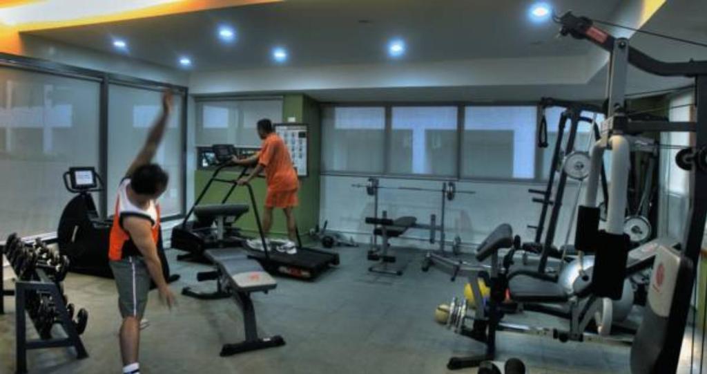 Fitness centrum a/nebo fitness zařízení v ubytování One Tagaytay Place Hotel Suites OFFICIAL ACCOUNT
