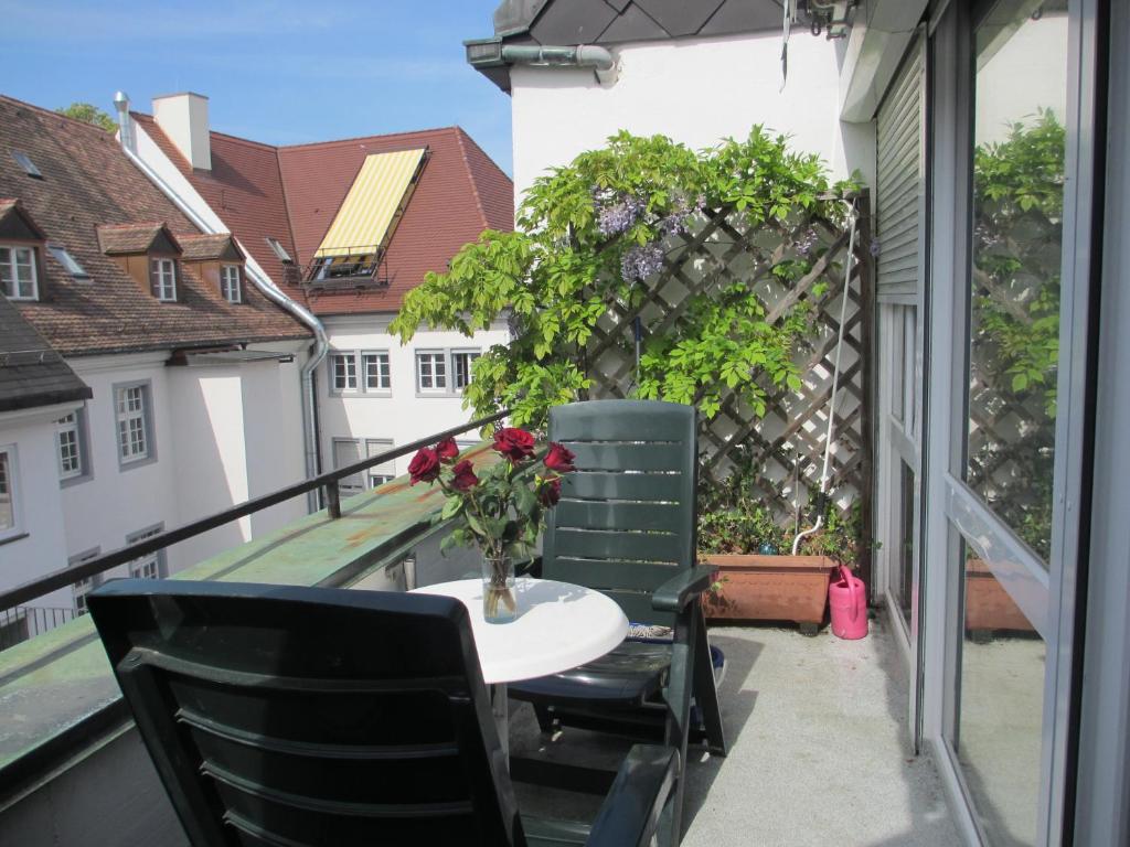 Ein Balkon oder eine Terrasse in der Unterkunft Fewo-Freiburg Altstadt