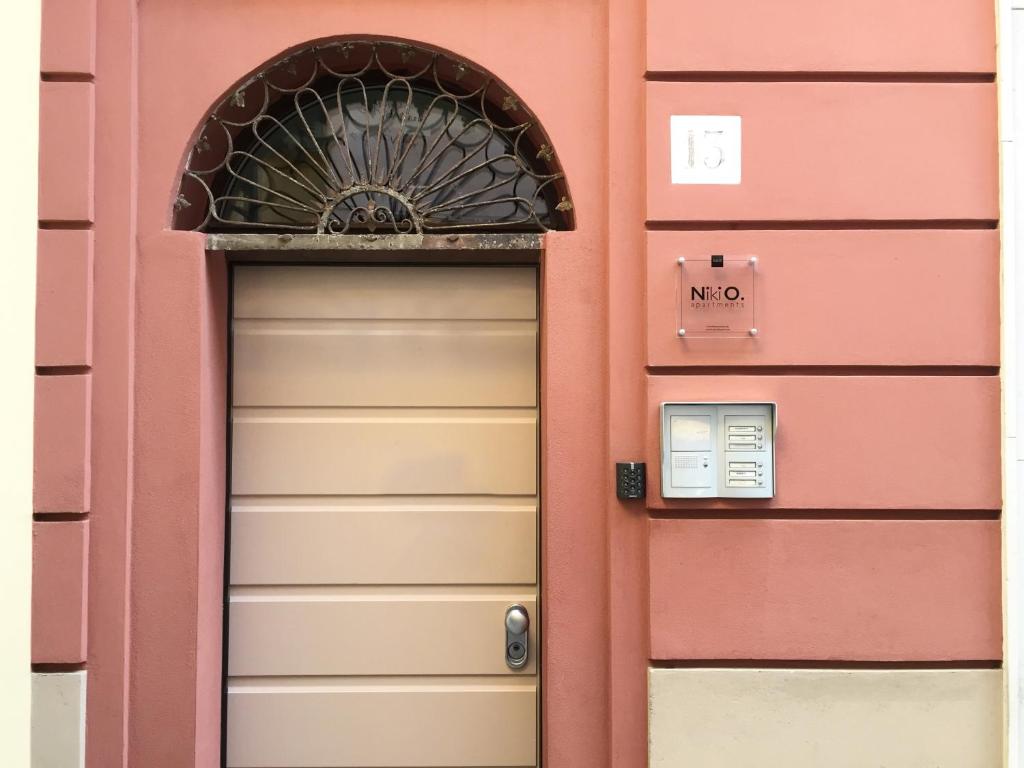 Niki O. Apartments - One-Bedroom Apartment - Via Ferdinando Maestri 13