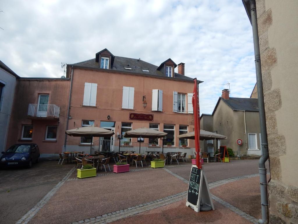 Budova, kde se hotel nachází
