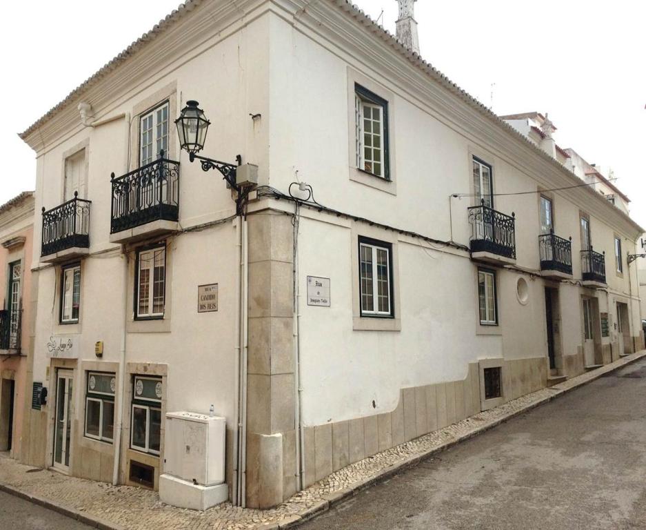 HENRI'S APARTMENTS - City Centre - 8