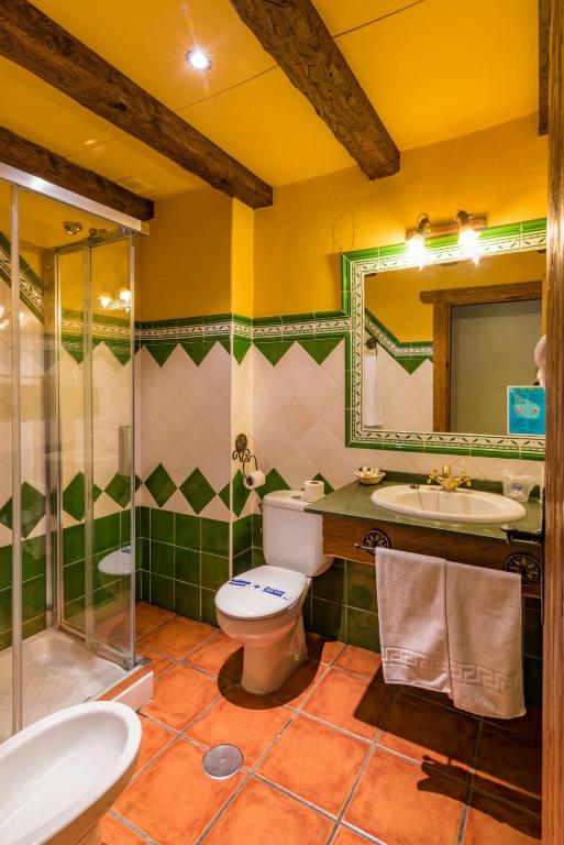 Un baño de Hotel Rural Almazara