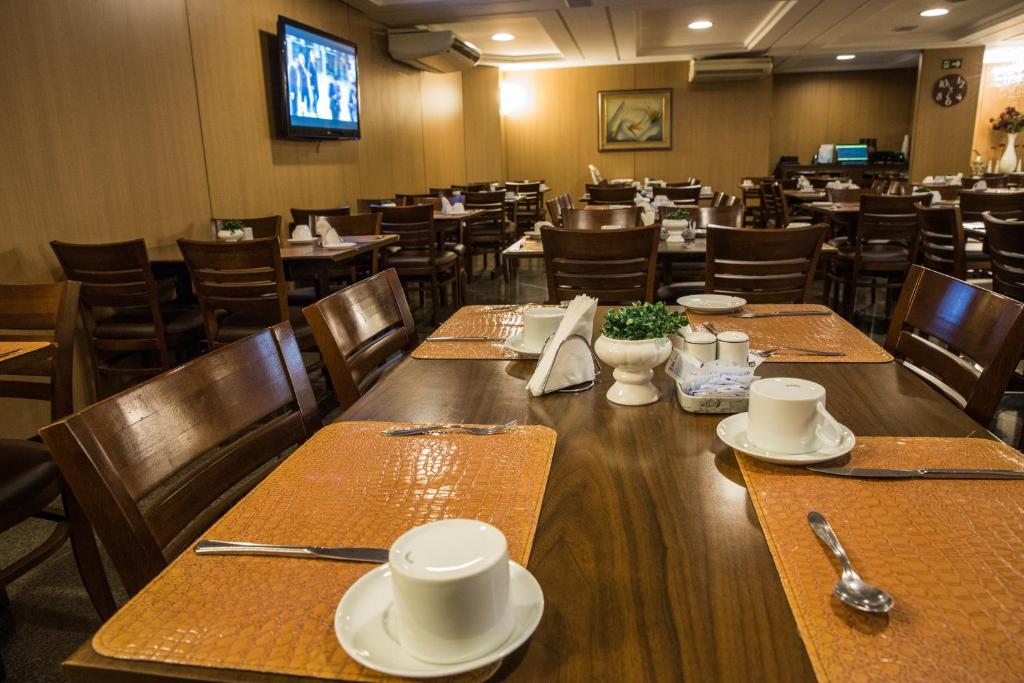  Crystal Plaza Hotel
