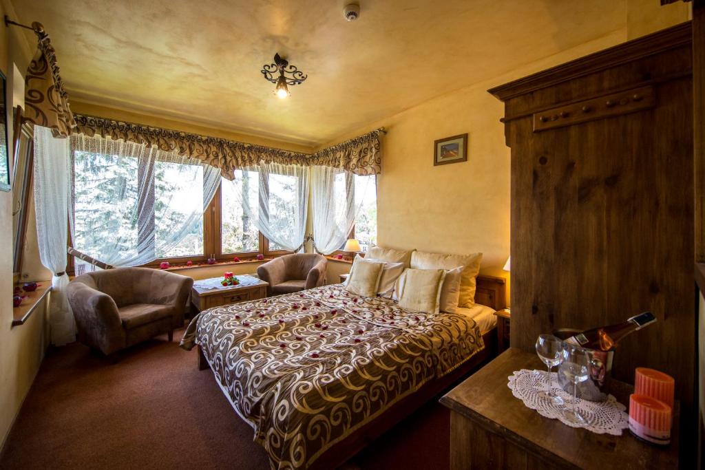 Hotel Dwór Karolówka - Resim 4