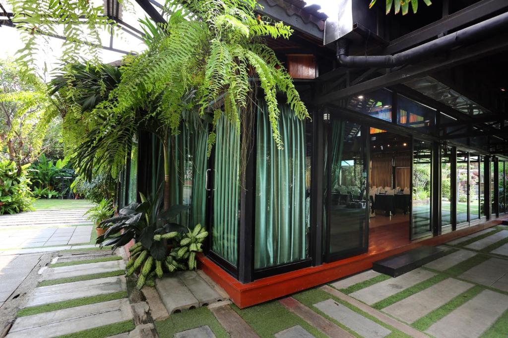 Zahrada ubytování The Loft Resort Bangkok