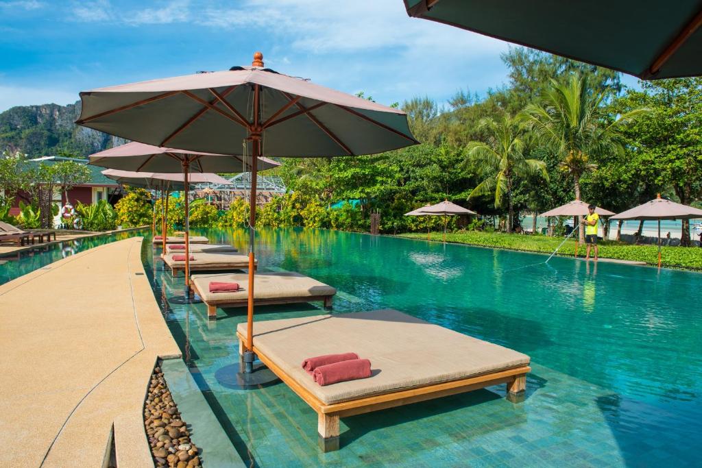 A piscina em ou perto de PP Charlie Beach Resort