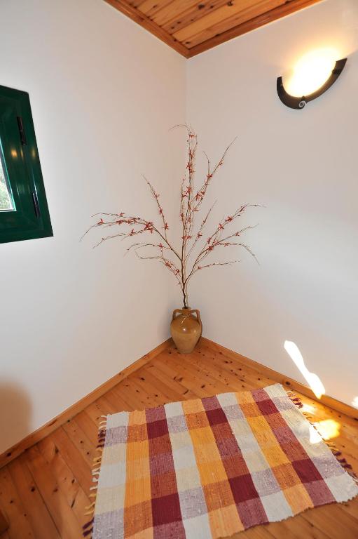 A bed or beds in a room at Pieros Studios Lisipios
