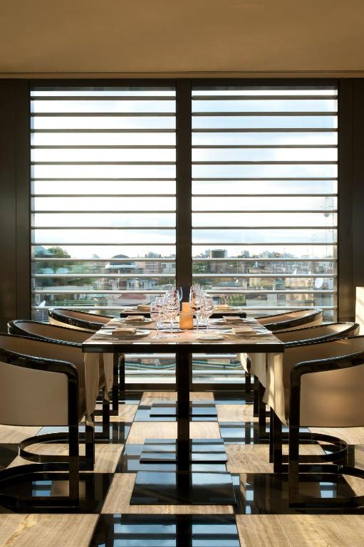 Armani Hotel Milano - Resim 25