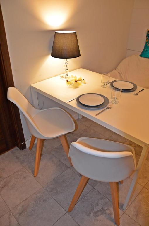 Fotografia z galérie ubytovania UnitApartament Warszawa Centrum Room in Apartment by Metro Rondo ONZ Super wygodne noclegi zapraszamy vo Varšave