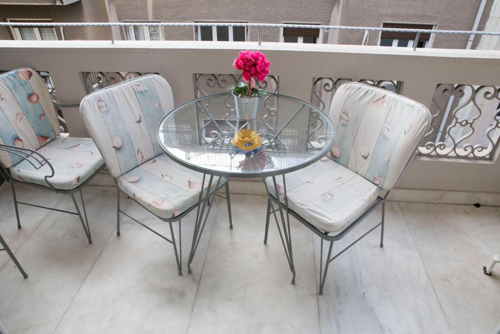 Posedenie v ubytovaní Athens Center Spacious Luxury Apartment