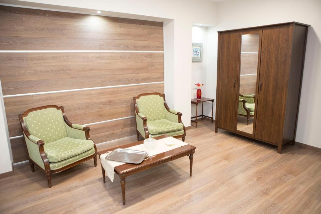 Posedenie v ubytovaní Athens Center Spacious Luxury Apartment