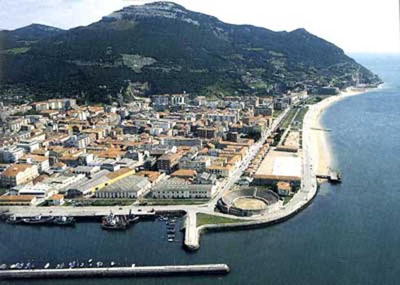 Bahía de Santoña - Housity