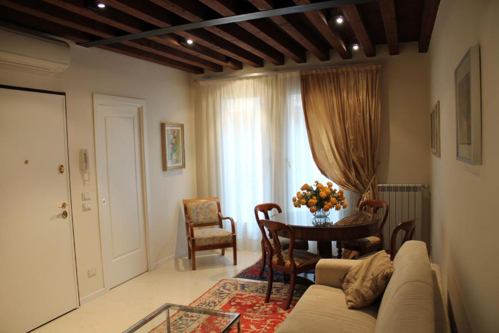 Sarai Apartments - Two-Bedroom Apartment - San Marco 603