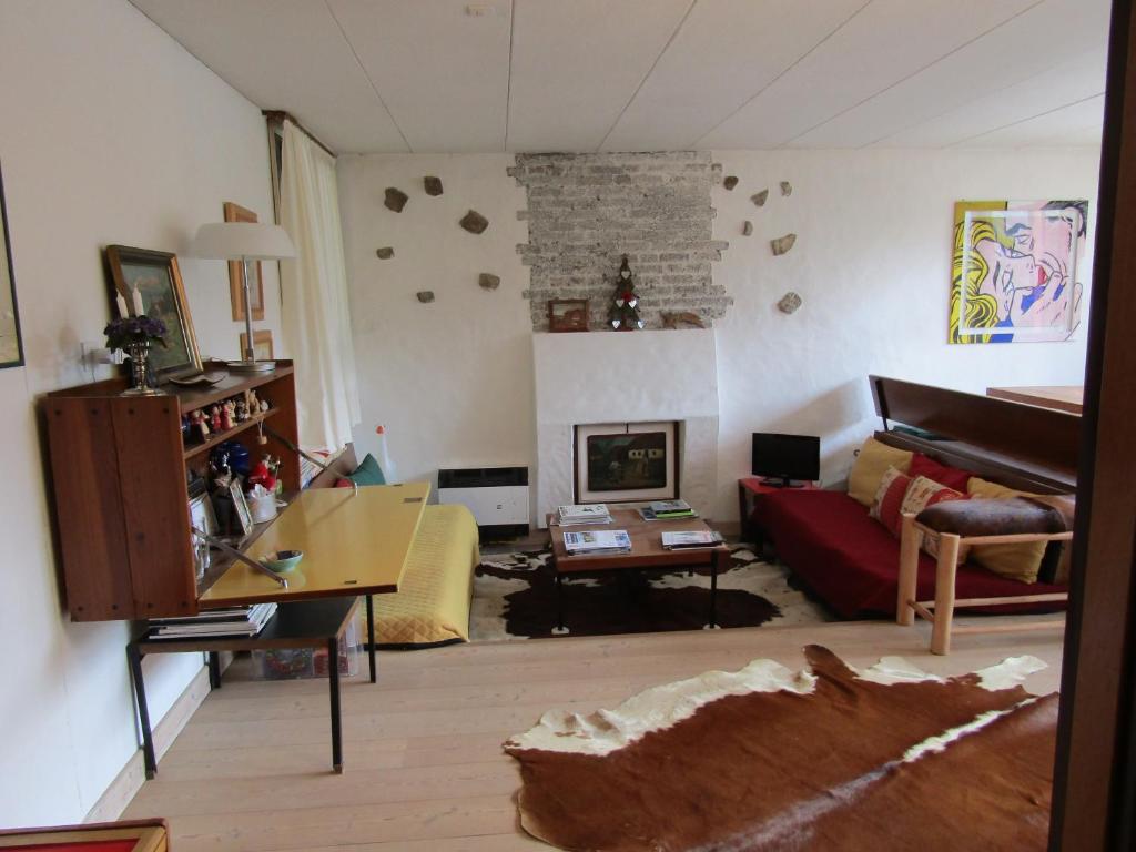 TV a/nebo společenská místnost v ubytování Chalet Vicino a Cortina