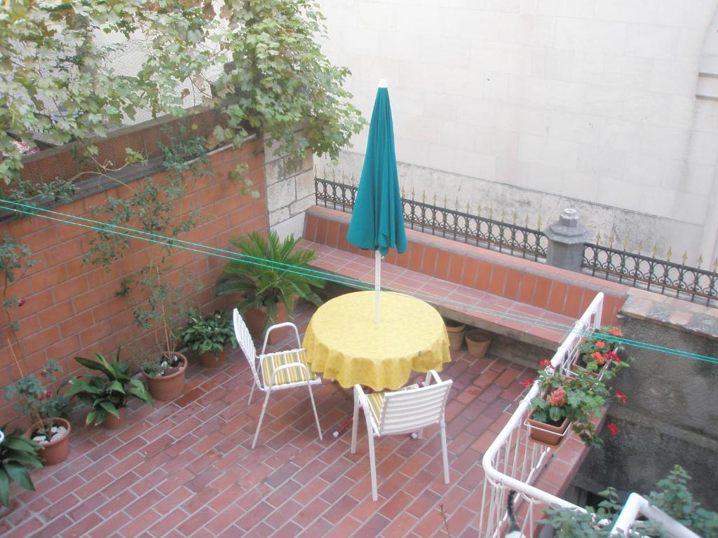 Heart of the City Apartments - 9