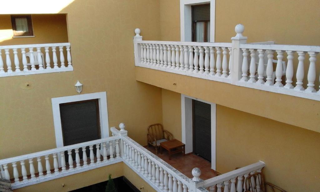 Hostal Rural Cumbres De Castilla - Twin Room With Terrace