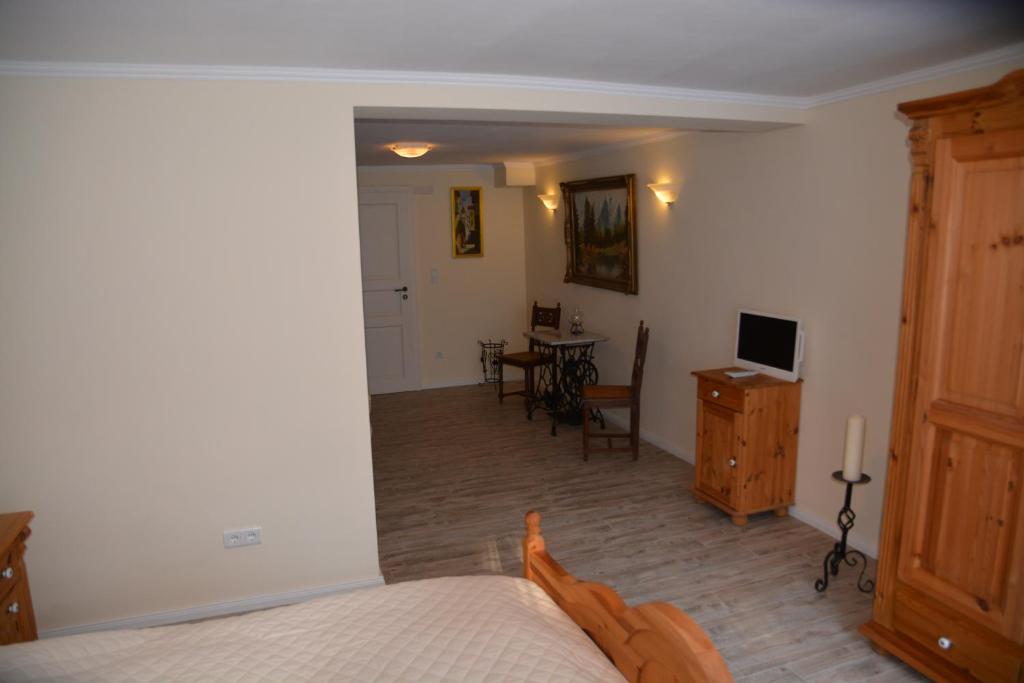 Sieben-Berge-Haus - Double Room With Shared Bathroom
